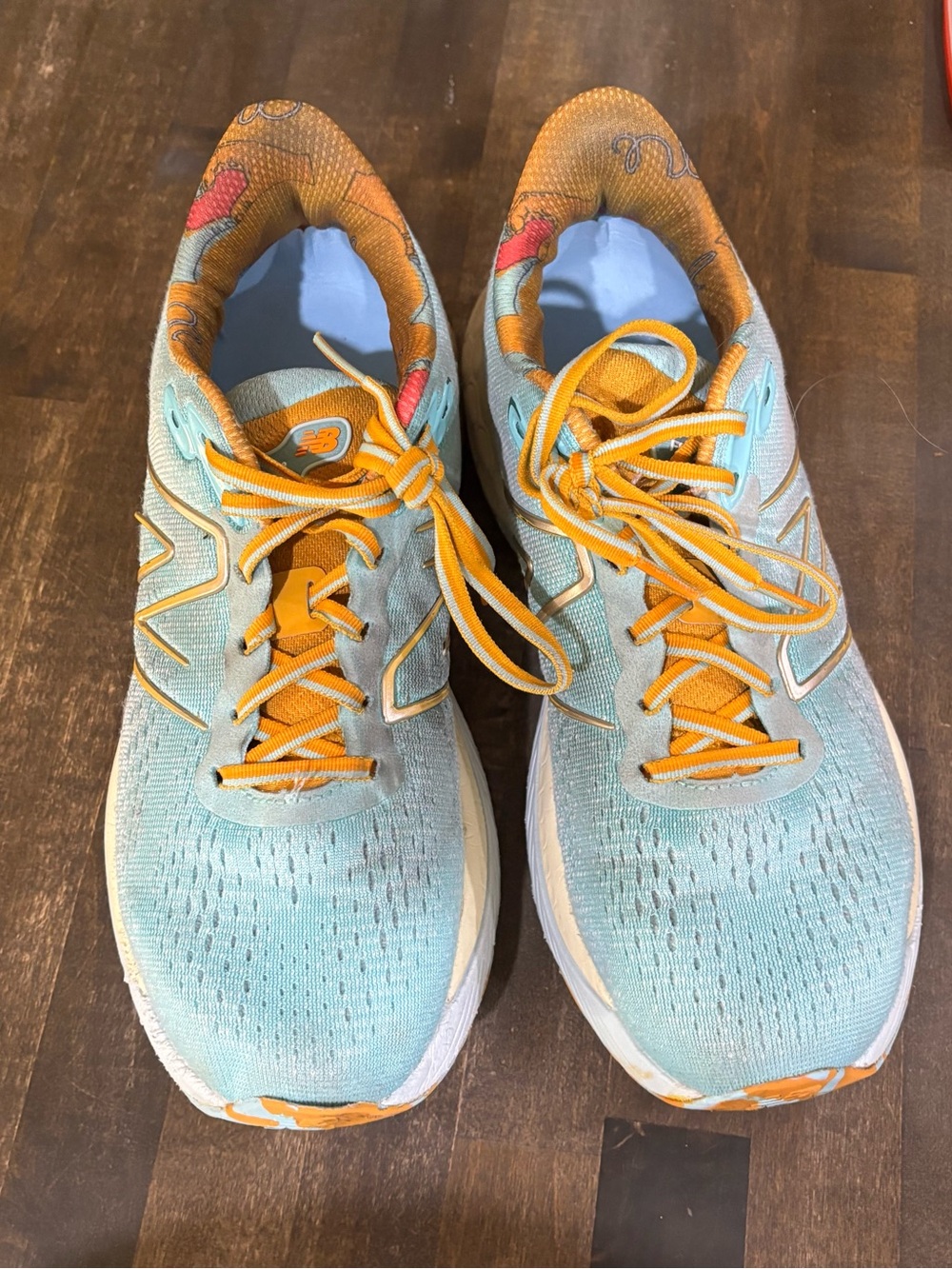 New Balance Women's Athletic Shoes - Light Blue with Orange